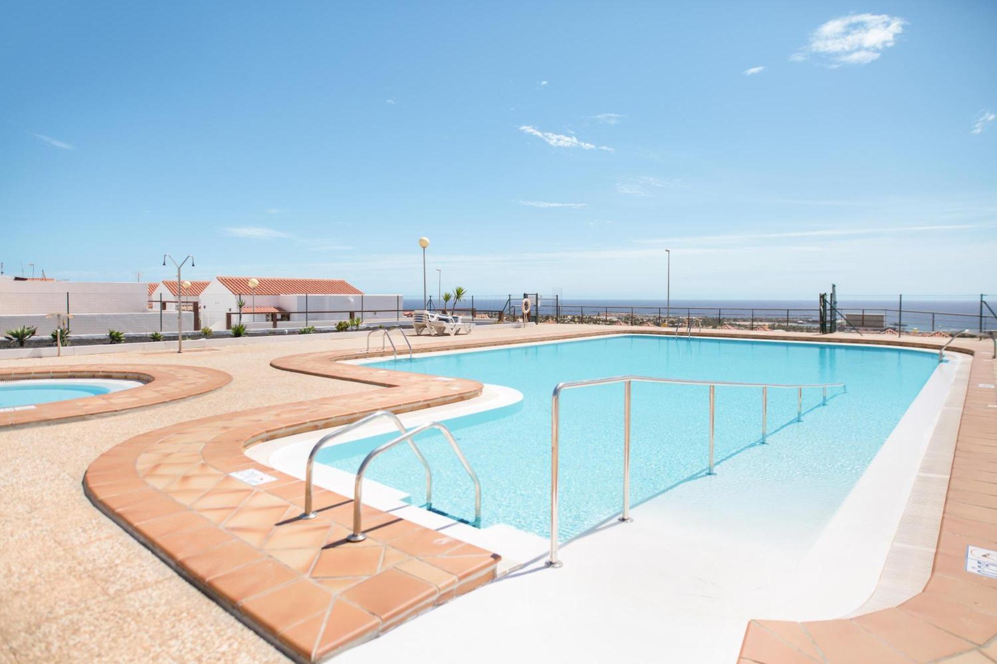 Caleta Beach Deluxe Caleta De Fuste Exterior photo